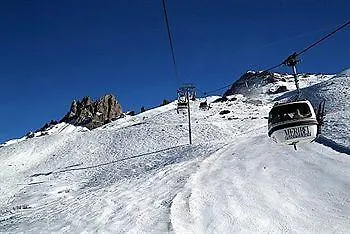 Résidence Odalys Le Hameau Du Mottaret 2* Méribel